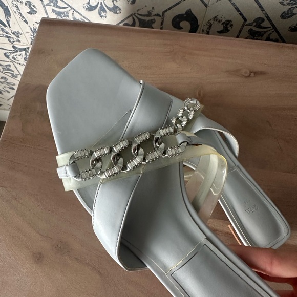 ZARA GRAY SANDAL - Picture 4 of 5